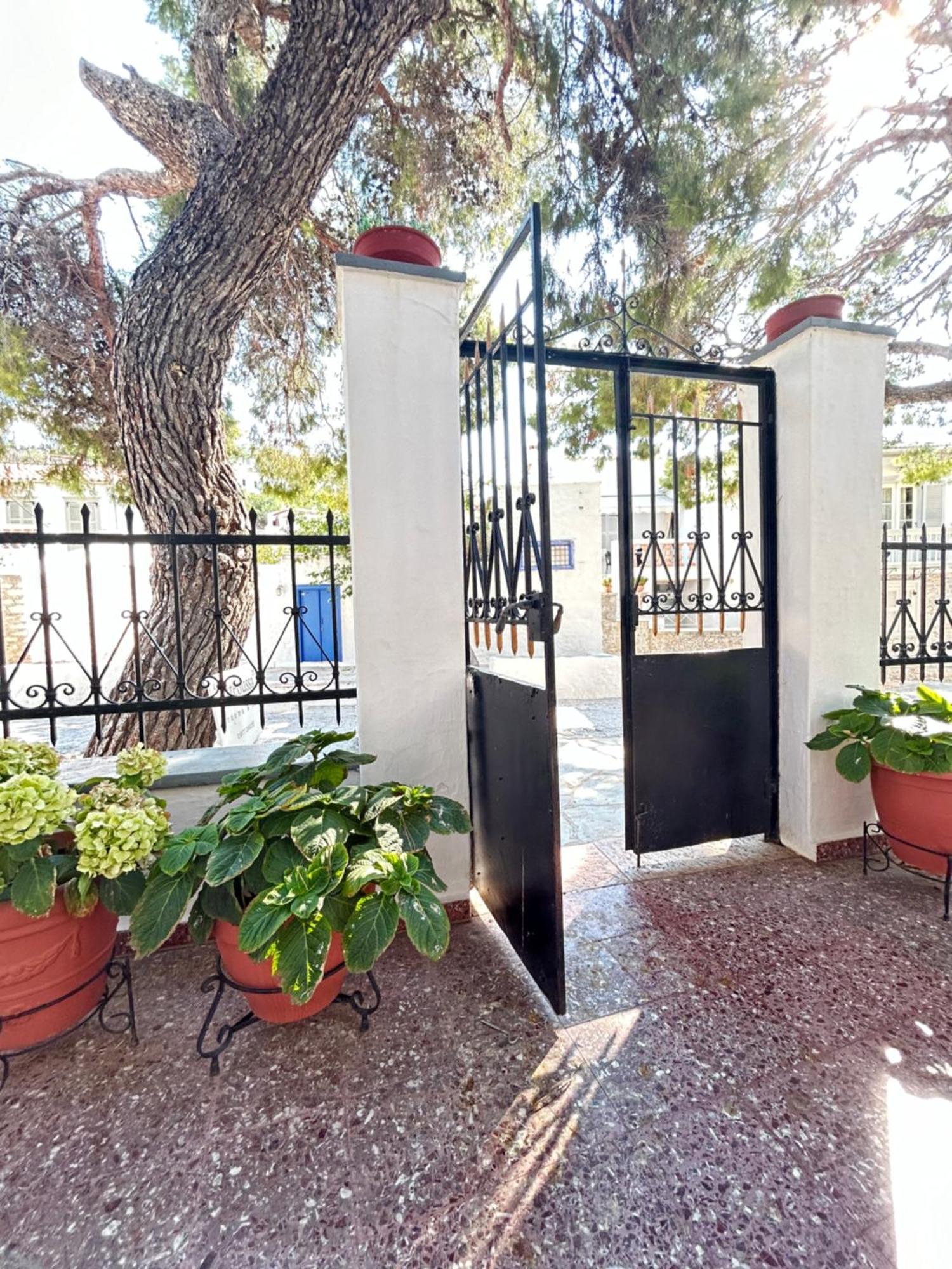 Piteoussa Plus Hydra Dış mekan fotoğraf